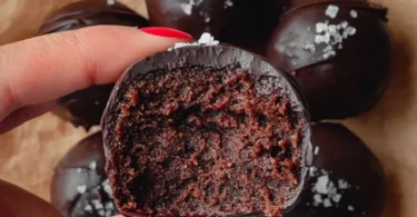 Viral healthy brownie balls, gluten-free, and high protein dessert recipe.